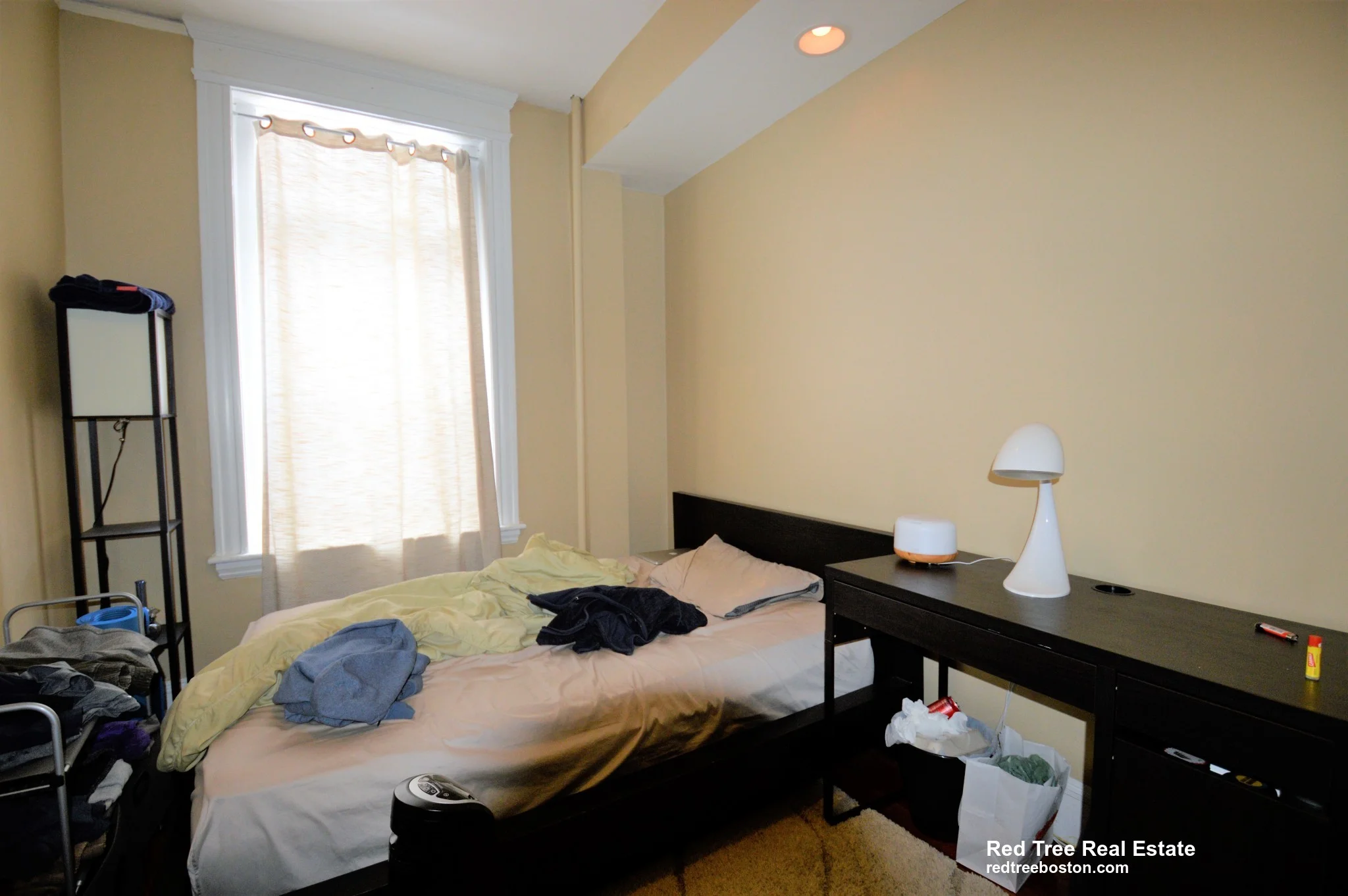 4 bed, 2 bath apartment for rent at 10 Strathmore Rd Unit 1, Brookline — photo 14 of 17