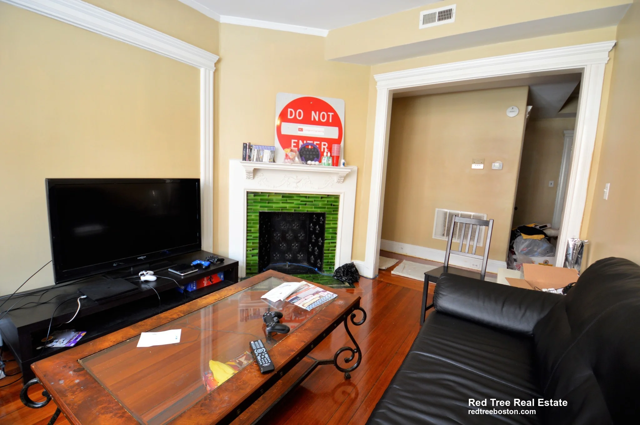 4 bed, 2 bath apartment for rent at 10 Strathmore Rd Unit 1, Brookline — photo 2 of 17