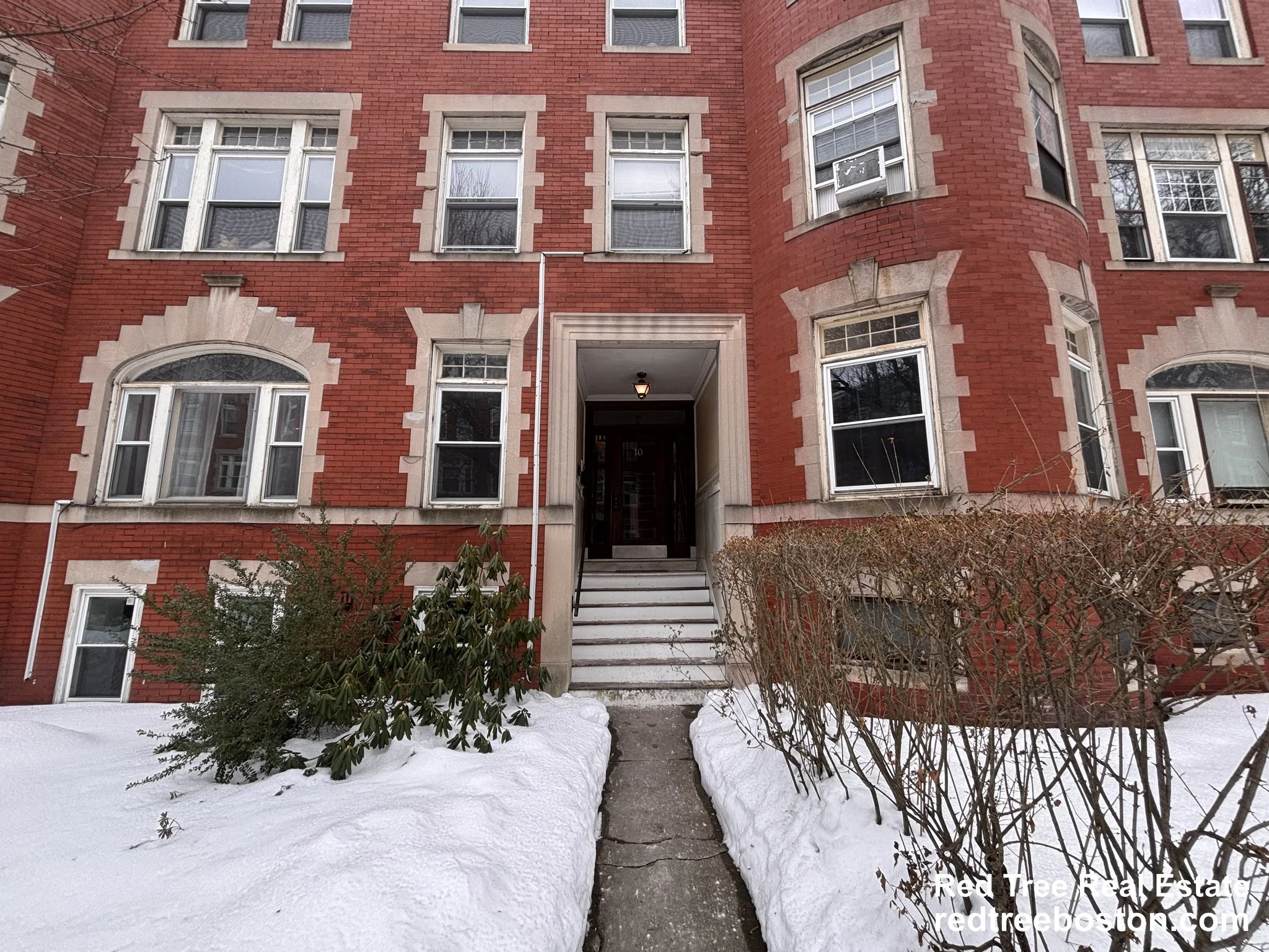 4 bed, 2 bath apartment for rent at 10 Strathmore Rd Unit 1, Brookline — photo 16 of 17