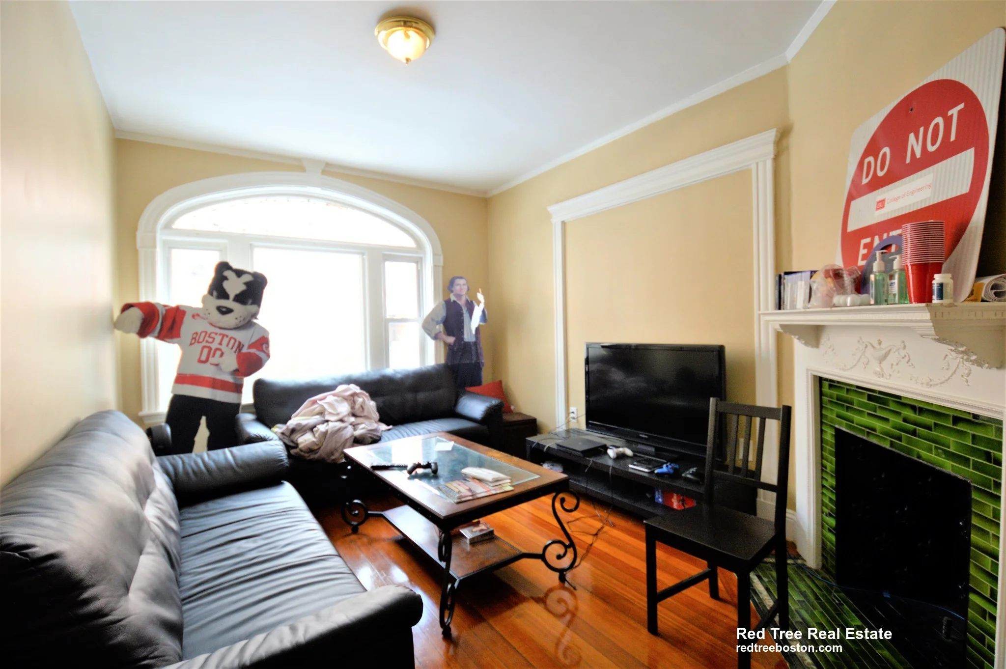 4 bed, 2 bath apartment for rent at 10 Strathmore Rd Unit 1, Brookline — photo 1 of 17