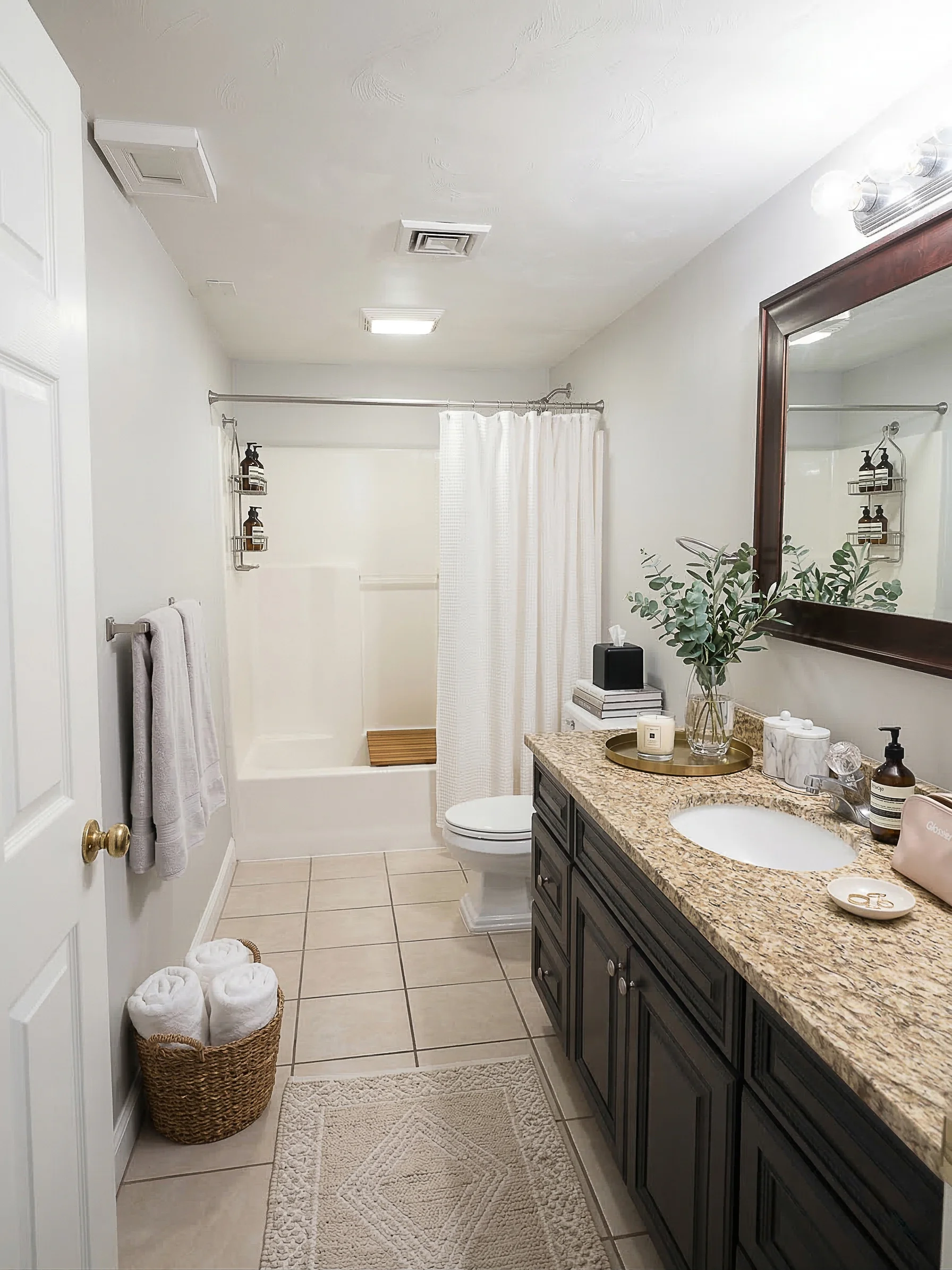 3 bed, 2 bath apartment for rent at 10 Strathmore Rd Unit B, Brookline — photo 2 of 15