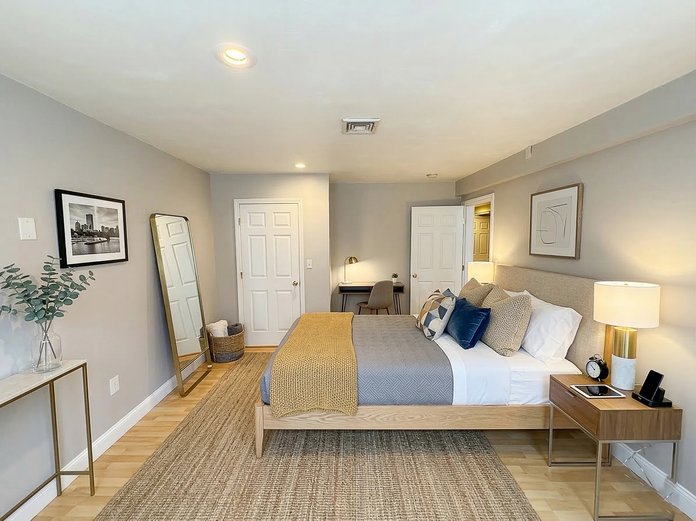 3 bed, 2 bath apartment for rent at 10 Strathmore Rd Unit B, Brookline — photo 8 of 15