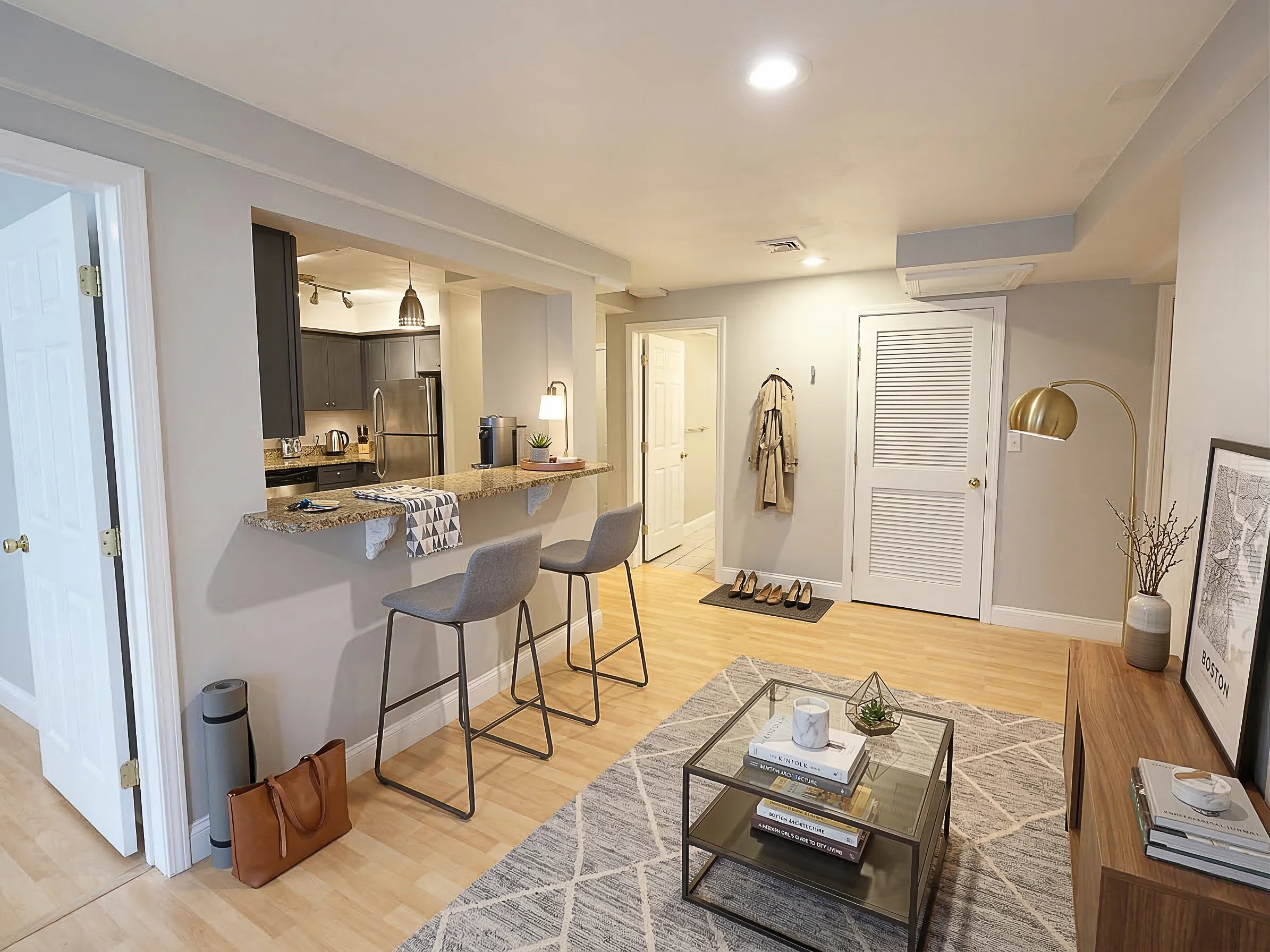 3 bed, 2 bath apartment for rent at 10 Strathmore Rd Unit B, Brookline — photo 4 of 15