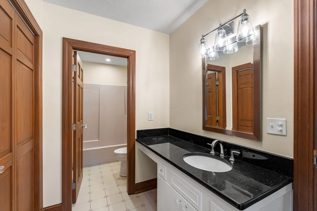 4 bed, 2 bath apartment for rent at 10 Sumac Circle, Holden — photo 14 of 20