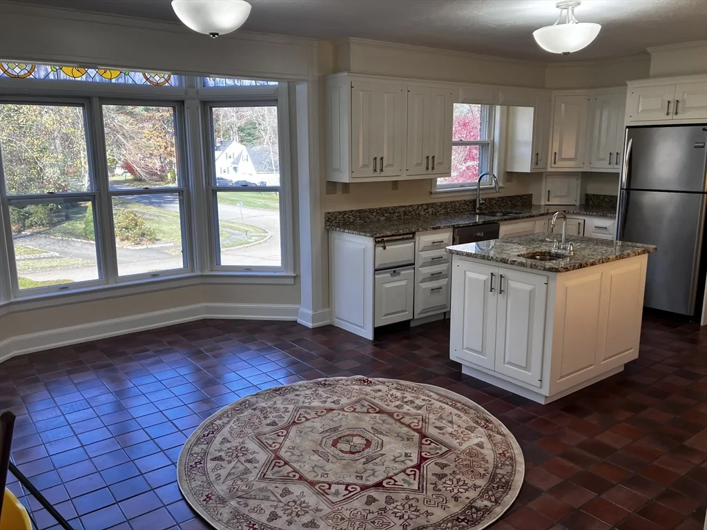 4 bed, 2 bath apartment for rent at 10 Sumac Circle Unit 10, Holden — photo 7 of 10