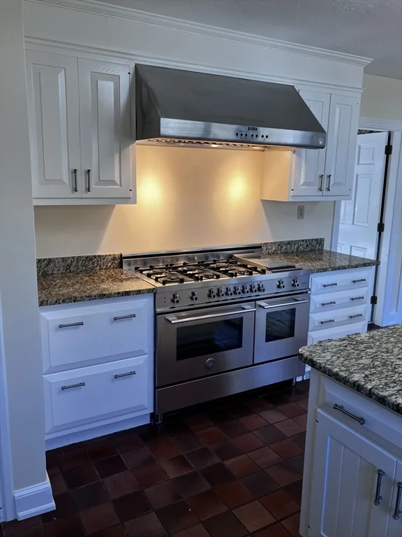 4 bed, 2 bath apartment for rent at 10 Sumac Circle Unit 10, Holden — photo 8 of 10