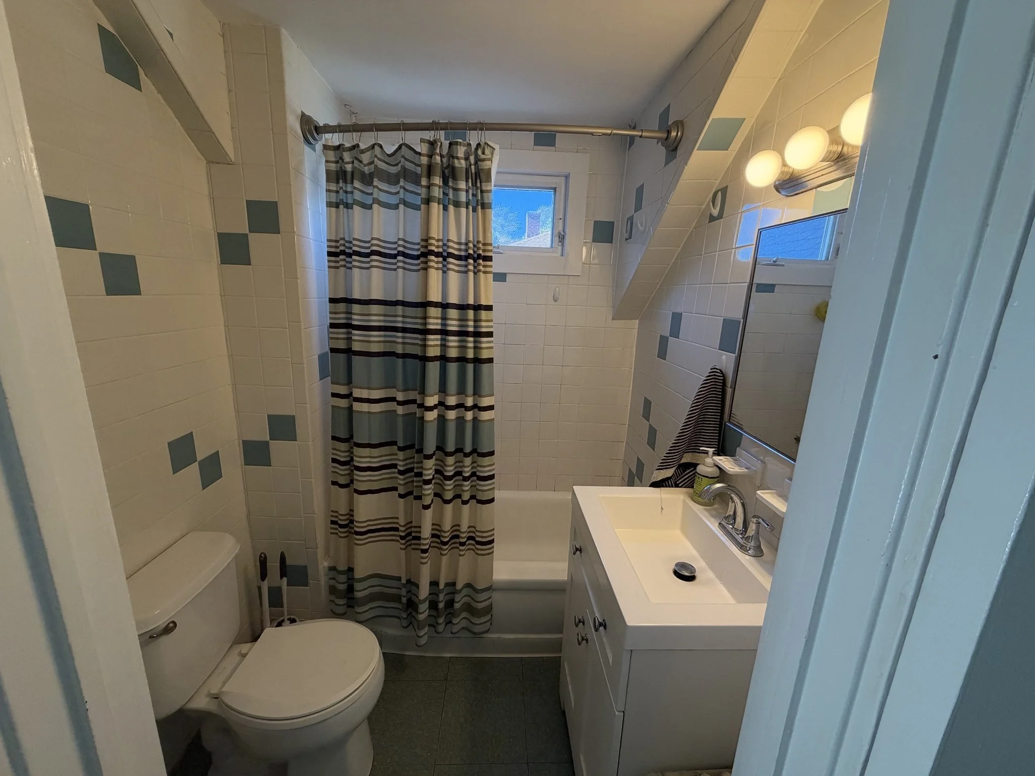 2 bed, 1 bath apartment for rent at 10 Summit Ave Unit 6, Union Square — photo 8 of 18