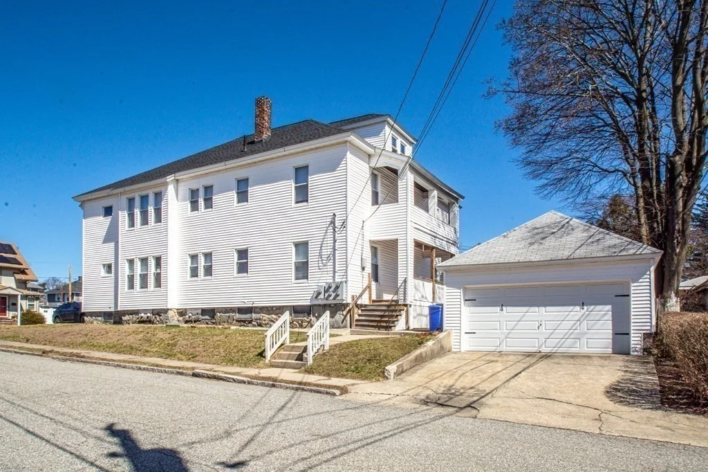 1 bed, 1 bath apartment for rent at 10 Sunset Ave Unit 2R, Methuen — photo 3 of 17