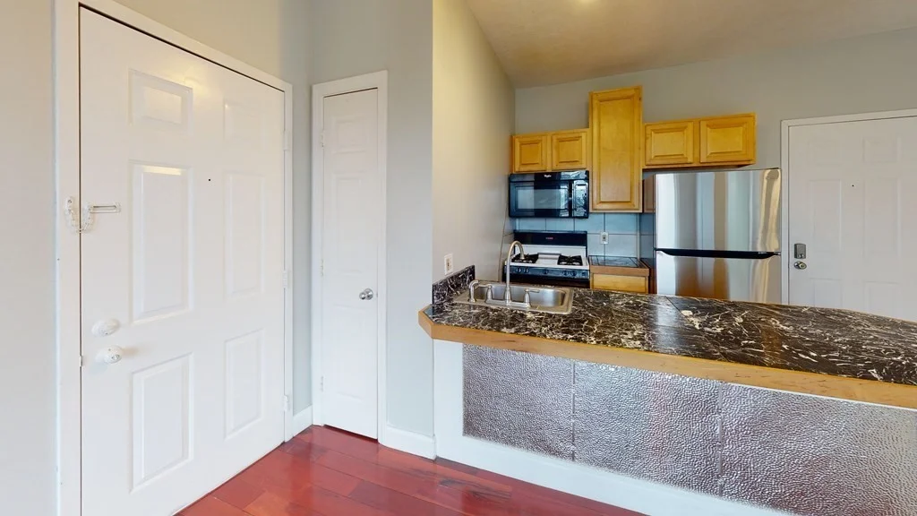 2 bed, 1 bath apartment for rent at 10 Surfside Rd Unit 9, Lynn — photo 2 of 7