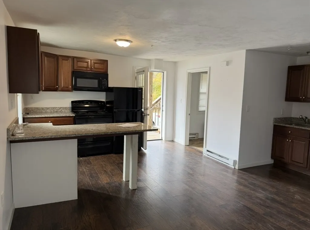 2 bed, 1 bath apartment for rent at 10 Sutton Rd Unit A, West Millbury — photo 4 of 13