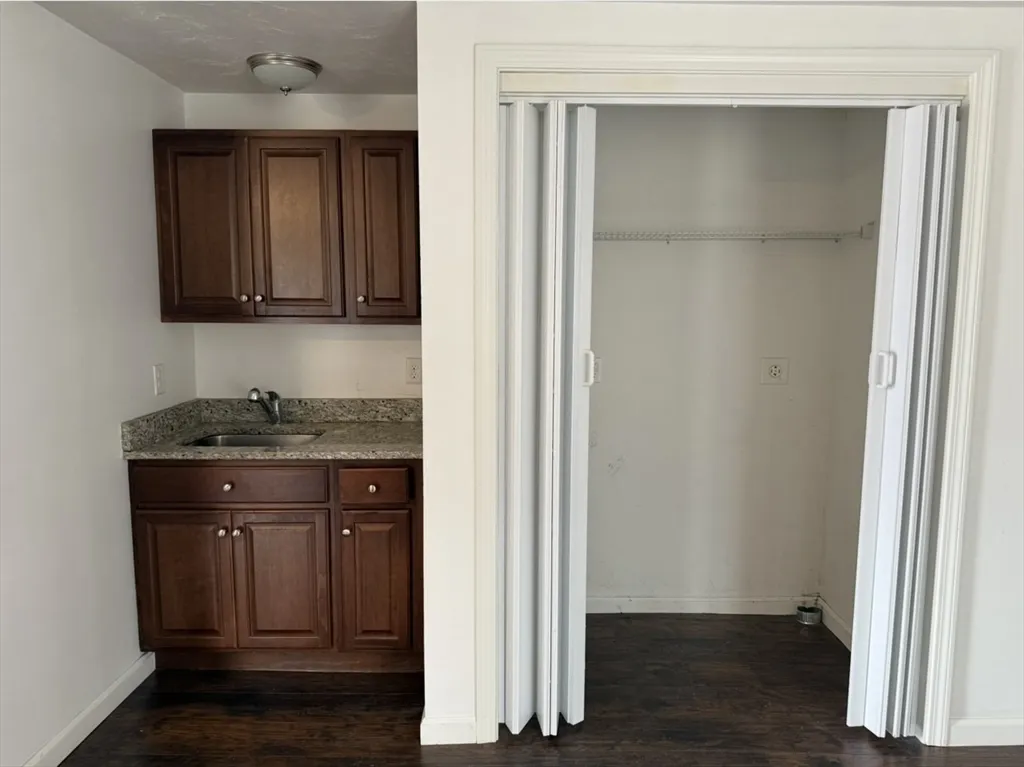 2 bed, 1 bath apartment for rent at 10 Sutton Rd Unit A, West Millbury — photo 6 of 13