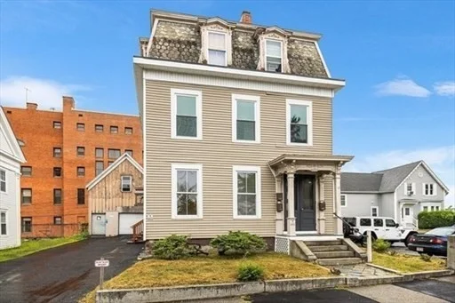2 bed, 1 bath apartment for rent at 10 Sycamore St Unit 2, Worcester — photo 1 of 6