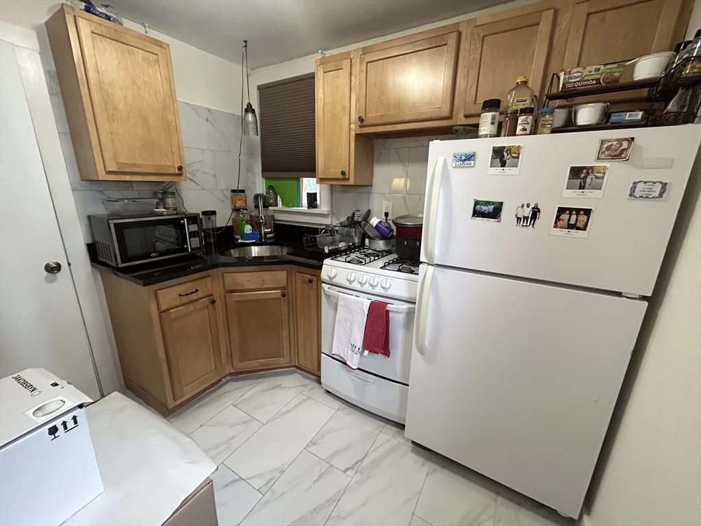 1 bed, 1 bath apartment for rent at 10 Sycamore Ter Unit 1R, Somerville — photo 1 of 9