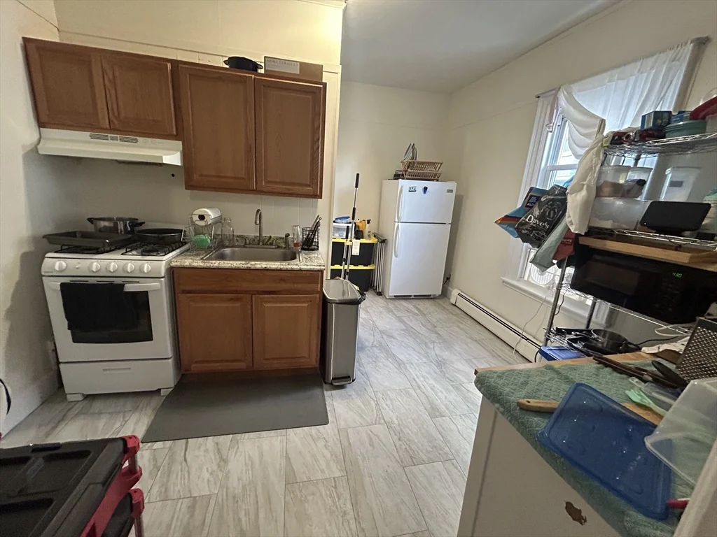 Studio bed, 1 bath apartment for rent at 10 Sycamore Ter Unit 2R, Somerville — photo 1 of 4