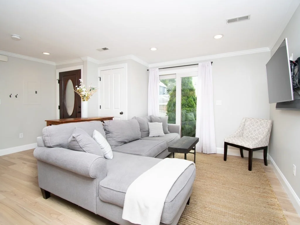 2 bed, 2 bath apartment for rent at 10 Symmes Unit 1, Roslindale — photo 4 of 17