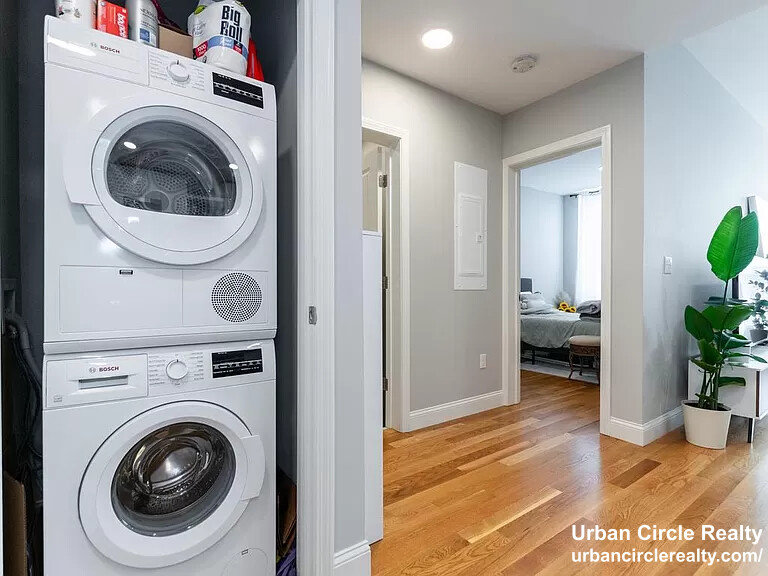 1 bed, 1 bath apartment for rent at 10 Taber St Unit 304, Roxbury — photo 6 of 8