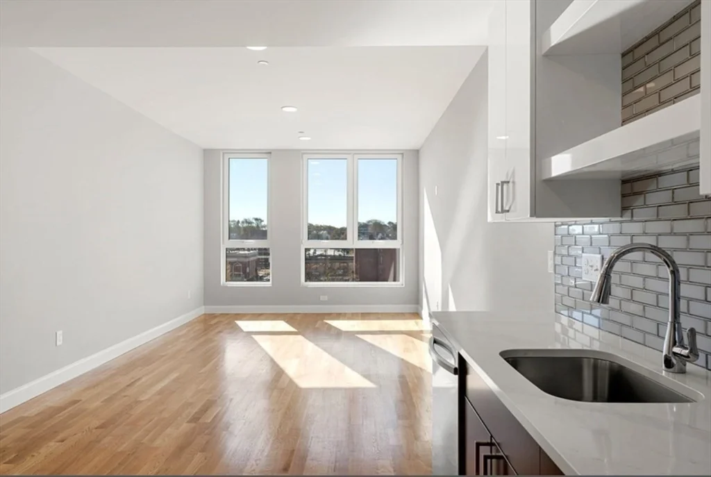 1 bed, 1 bath apartment for rent at 10 Taber St Unit 602, Roxbury — photo 4 of 11