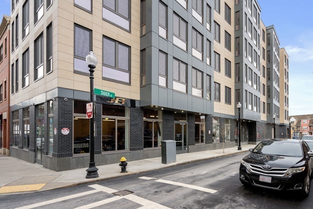 1 bed, 1 bath apartment for rent at 10 Taber St Unit 605, Boston