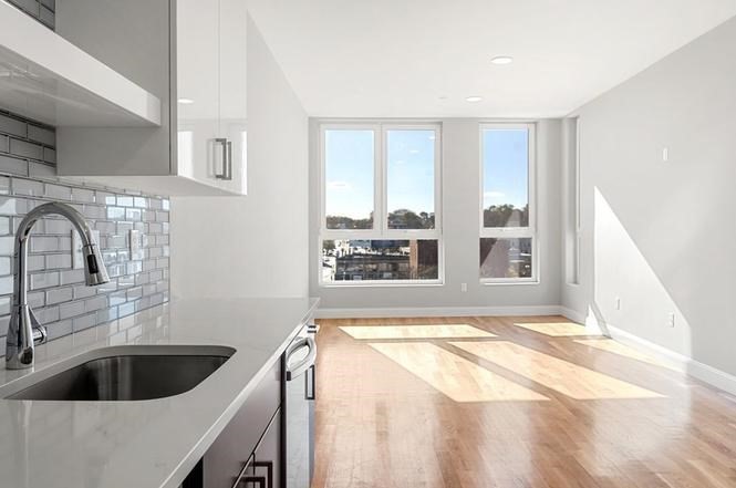 1 bed, 1 bath apartment for rent at 10 Taber St Unit 605, Boston — photo 5 of 11