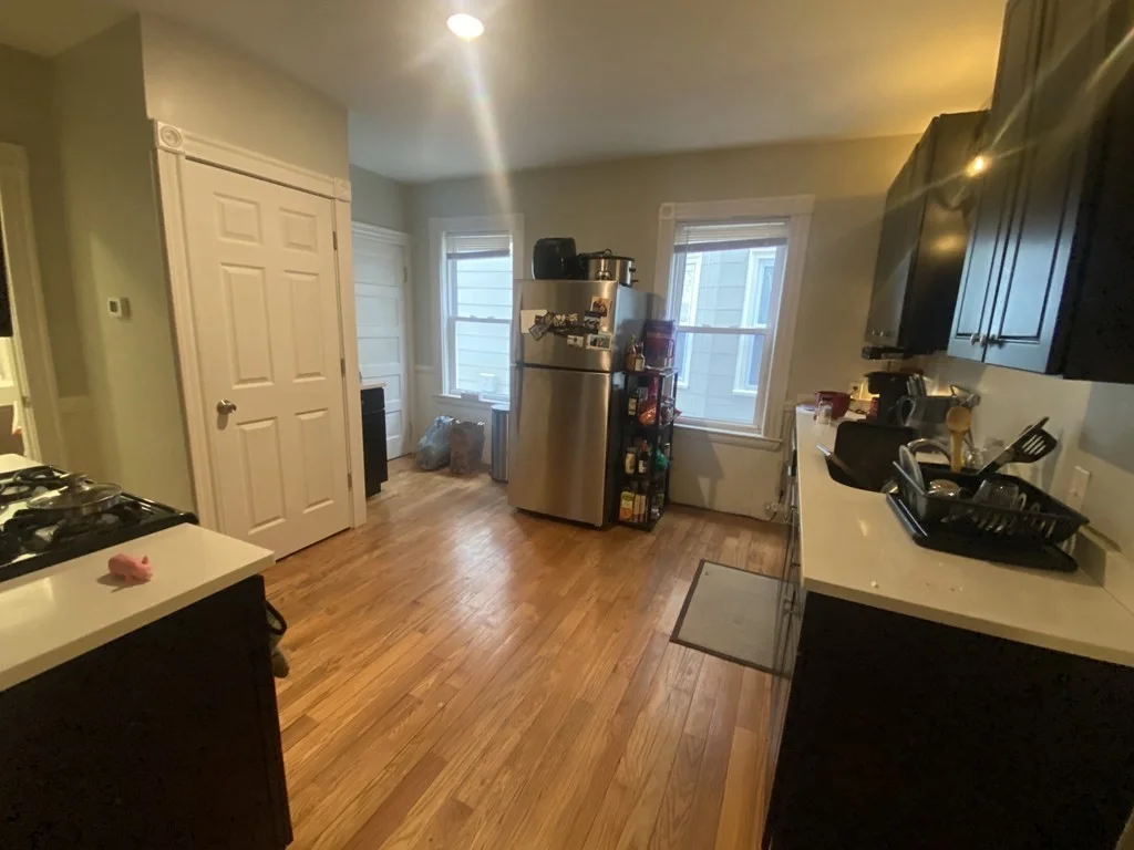 4 bed, 2 bath apartment for rent at 10 Taft St Unit 1, Dorchester — photo 2 of 12