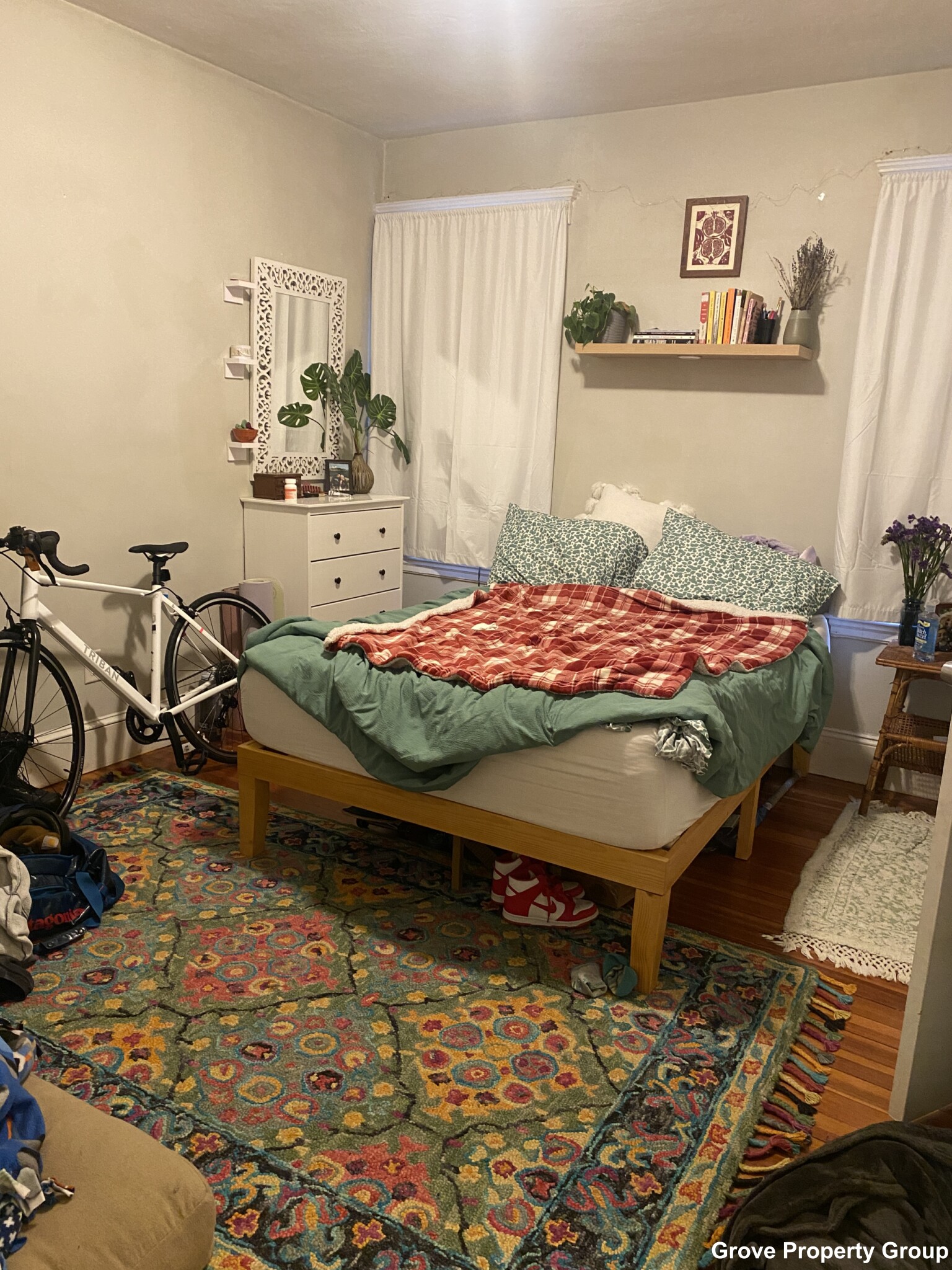 4 bed, 2 bath apartment for rent at 10 Taft St Unit 2, Dorchester — photo 2 of 12