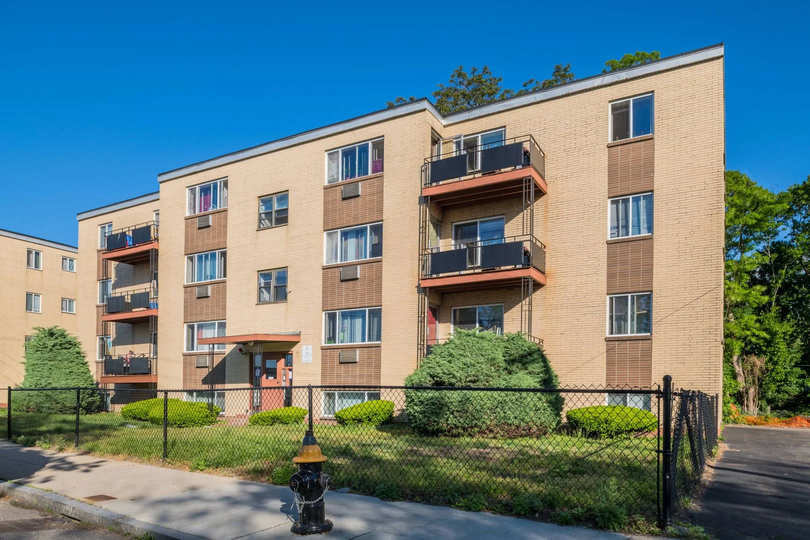 2 bed, 1 bath apartment for rent at 10 Thorn St Unit 10, Hyde Park