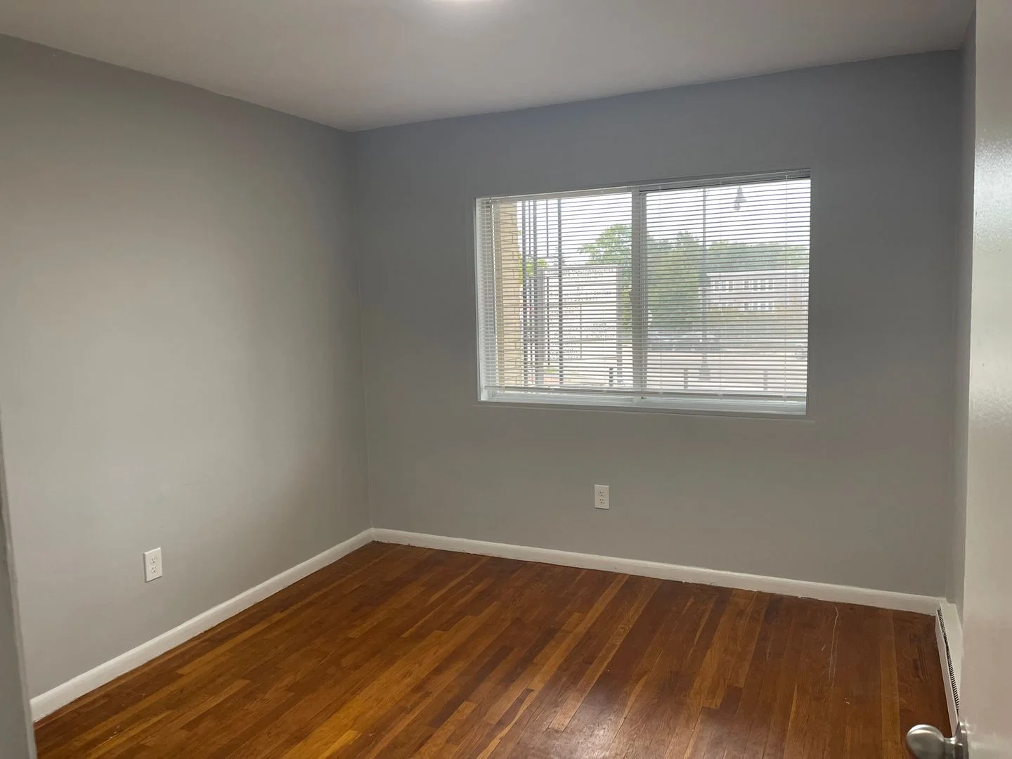 2 bed, 1 bath apartment for rent at 10 Thorn St Unit 10, Hyde Park — photo 7 of 9