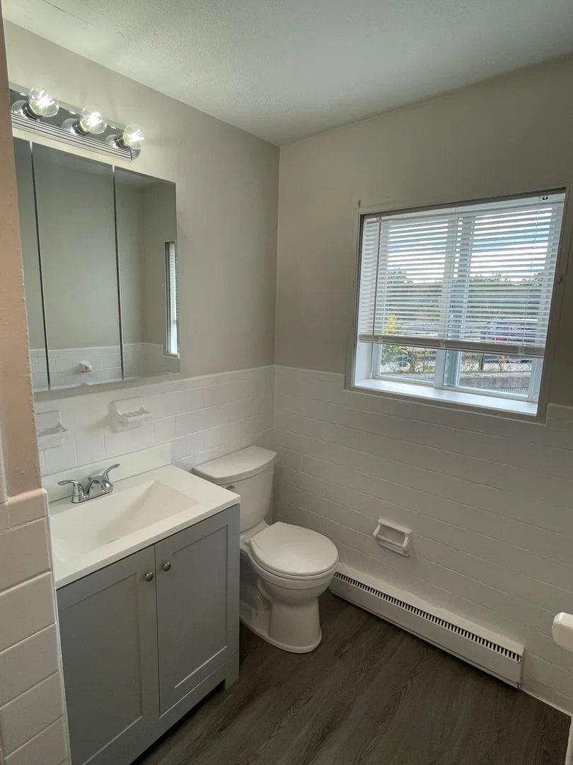 2 bed, 1 bath apartment for rent at 10 Thorn St Unit 6, Hyde Park — photo 6 of 9