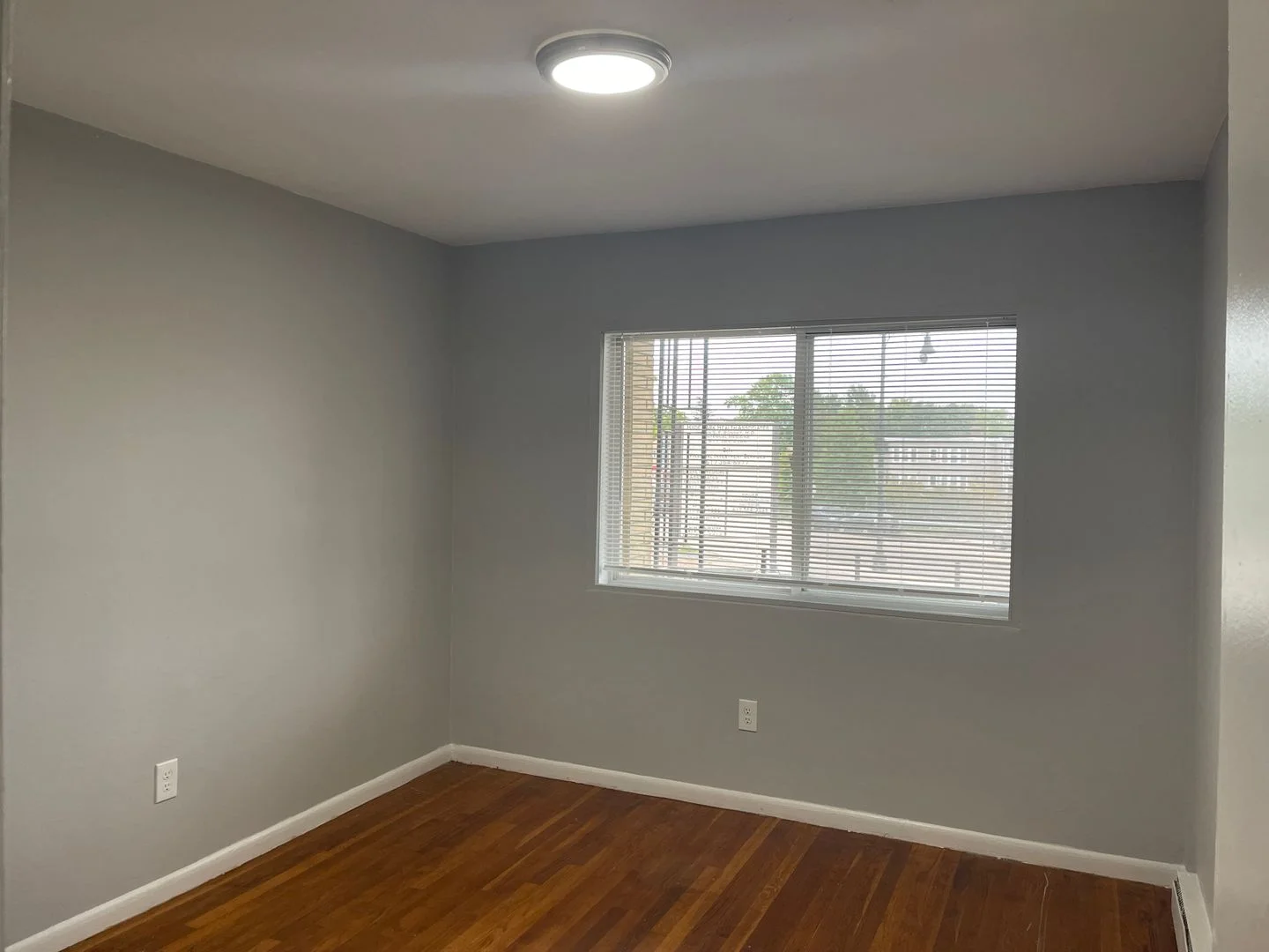 2 bed, 1 bath apartment for rent at 10 Thorn St Unit 6, Hyde Park — photo 8 of 9