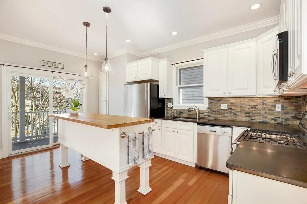 4 bed, 1 bath apartment for rent at 10 Ticknor St Unit 2, South Boston — photo 5 of 15