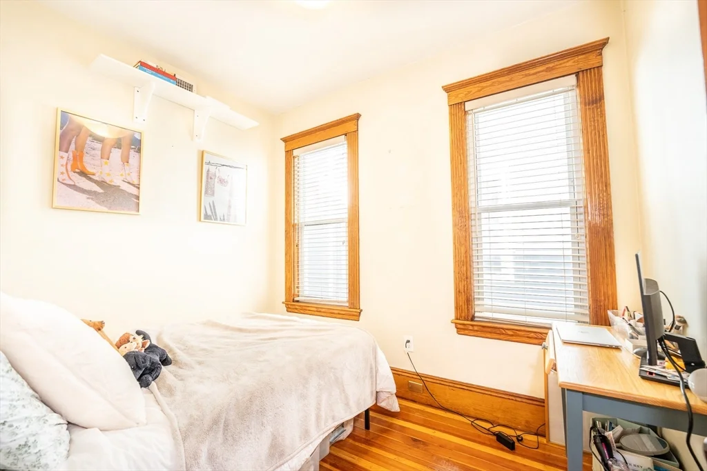 4 bed, 1 bath apartment for rent at 10 Ticknor St Unit 2, South Boston — photo 11 of 15
