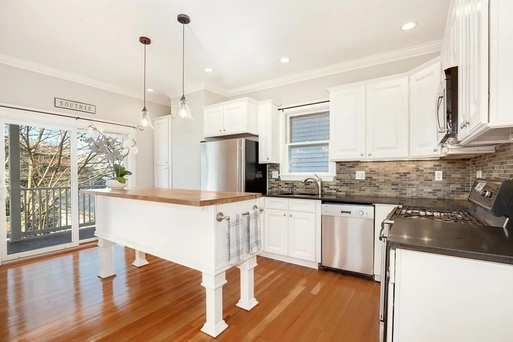 4 bed, 1 bath apartment for rent at 10 Ticknor St Unit 2, South Boston — photo 1 of 15