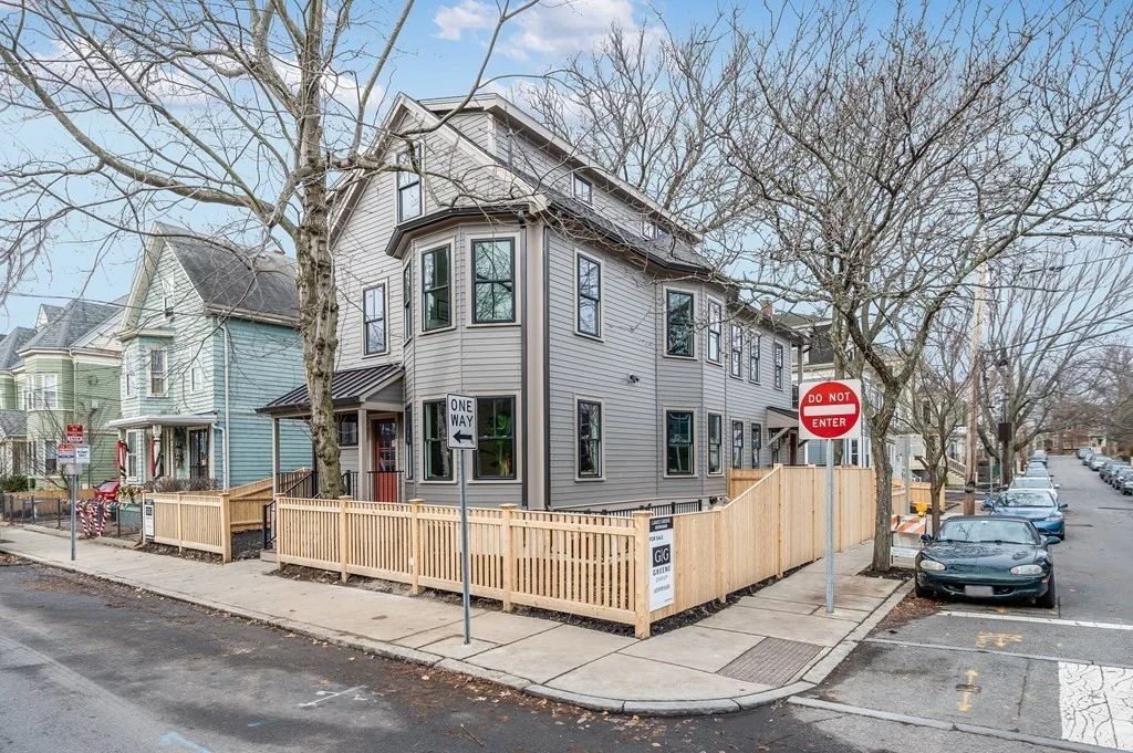 3 bed, 3 bath apartment for rent at 10 Tufts St Unit 1, Cambridgeport — photo 35 of 40