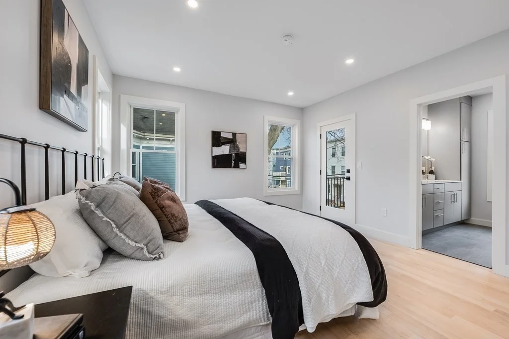 3 bed, 3 bath apartment for rent at 10 Tufts St Unit 1, Cambridgeport — photo 22 of 40