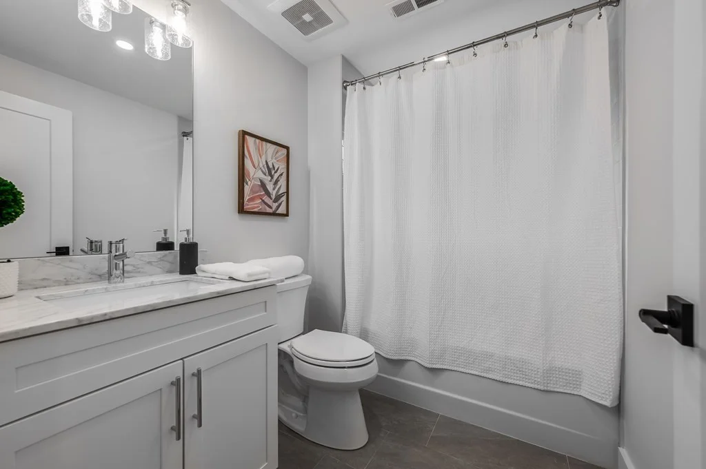 3 bed, 3 bath apartment for rent at 10 Tufts St Unit 1, Cambridgeport — photo 32 of 40