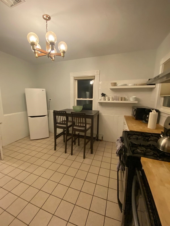 3 bed, 1 bath apartment for rent at 10 Union Ave Unit 10A-2, Boston — photo 3 of 27