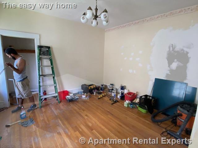 3 bed, 1 bath apartment for rent at 10 Usher Rd Unit 2, West Medford — photo 10 of 31