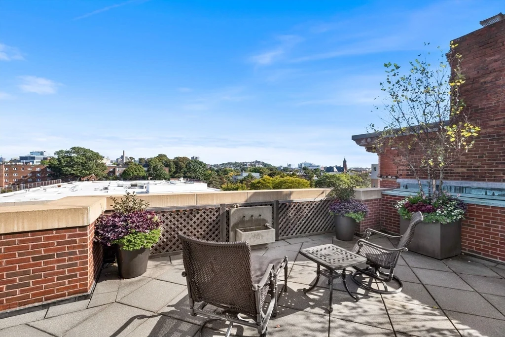 2 bed, 2 bath apartment for rent at 10 Vernon Unit PH 2, Coolidge Corner — photo 21 of 26