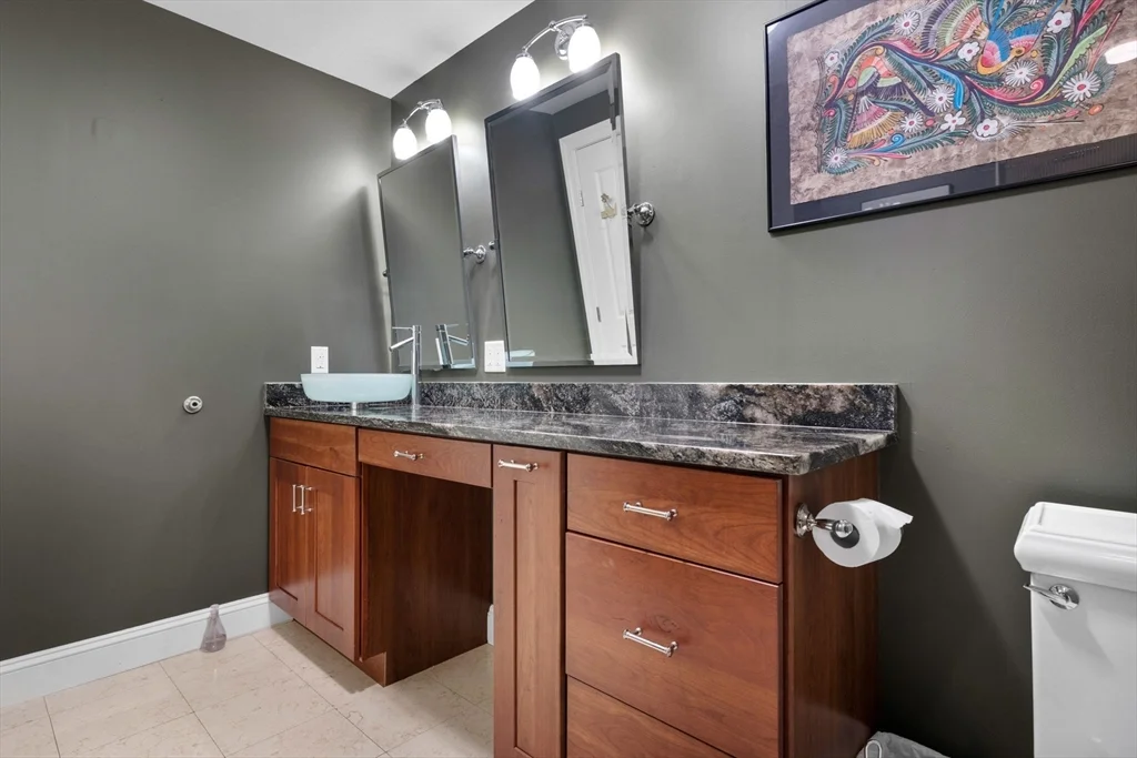 2 bed, 2 bath apartment for rent at 10 Vernon Unit PH 2, Coolidge Corner — photo 16 of 26