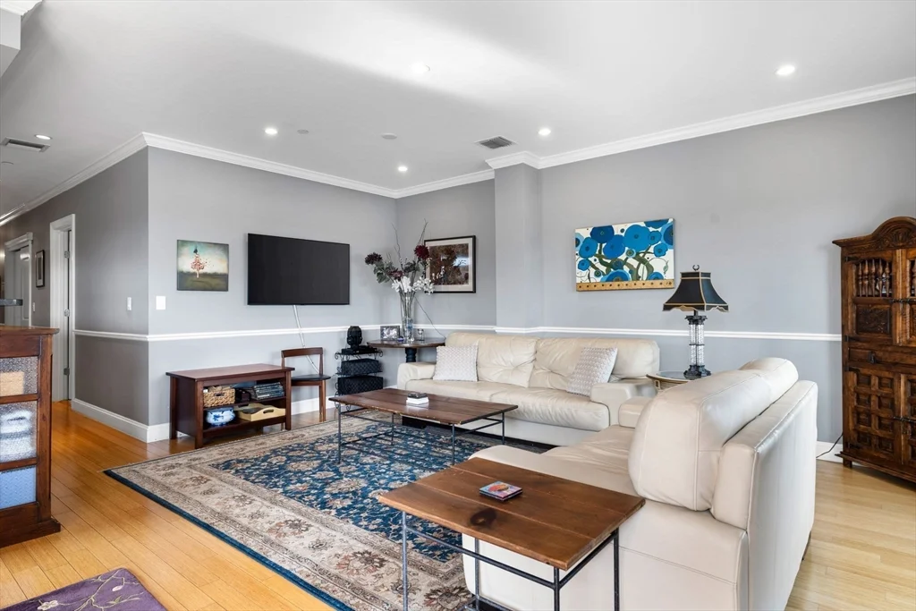 2 bed, 2 bath apartment for rent at 10 Vernon Unit PH 2, Coolidge Corner — photo 6 of 26