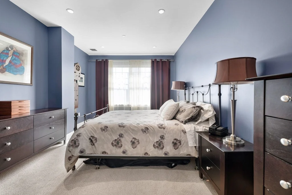2 bed, 2 bath apartment for rent at 10 Vernon Unit PH 2, Coolidge Corner — photo 11 of 26