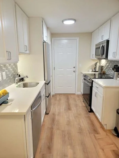 1 bed, 1 bath apartment for rent at 10 Walden Dr Unit 8, Natick — photo 4 of 14