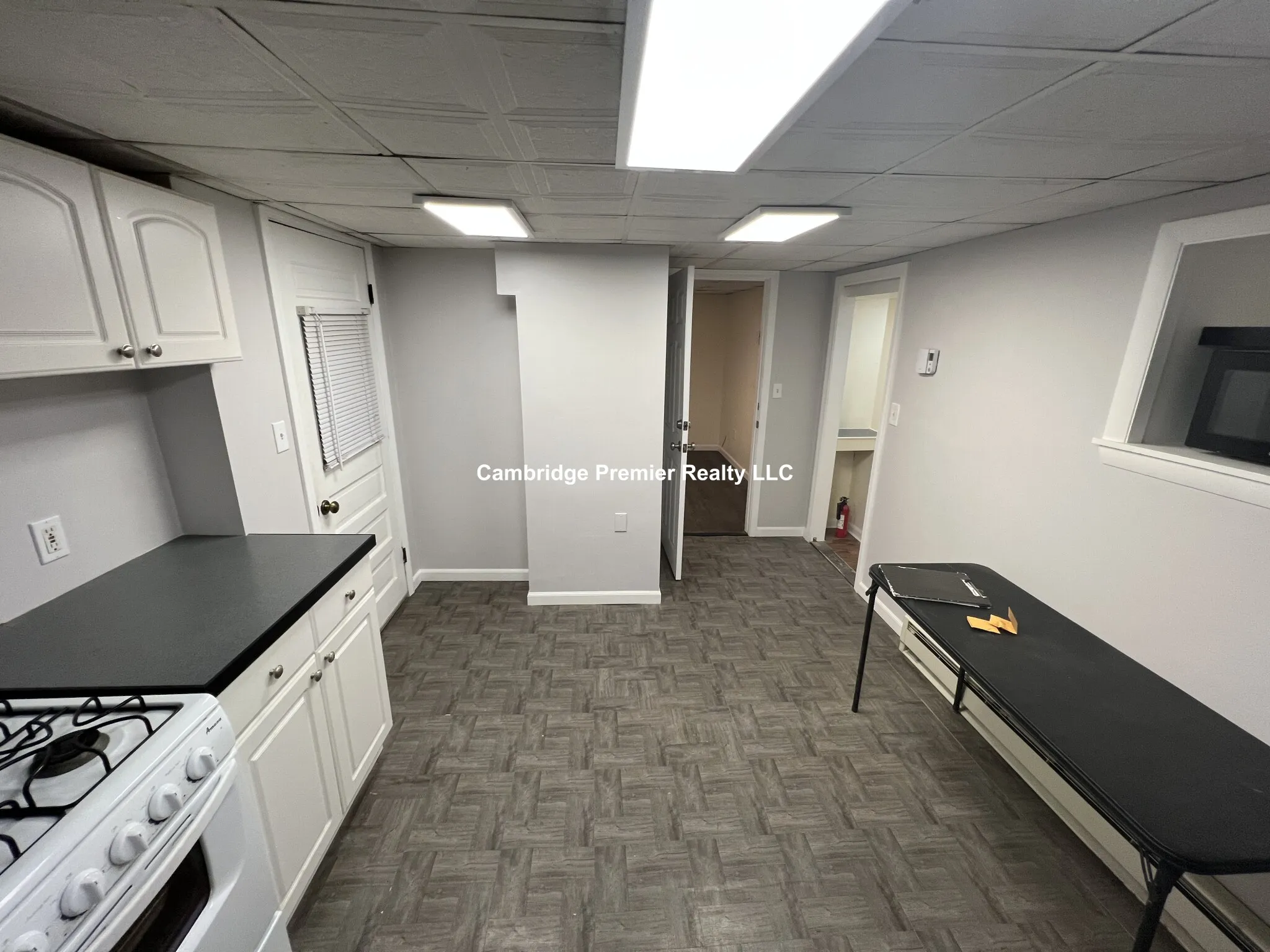 2 bed, 2 bath apartment for rent at 10 Wallace St Unit 2R, Tufts — photo 2 of 23