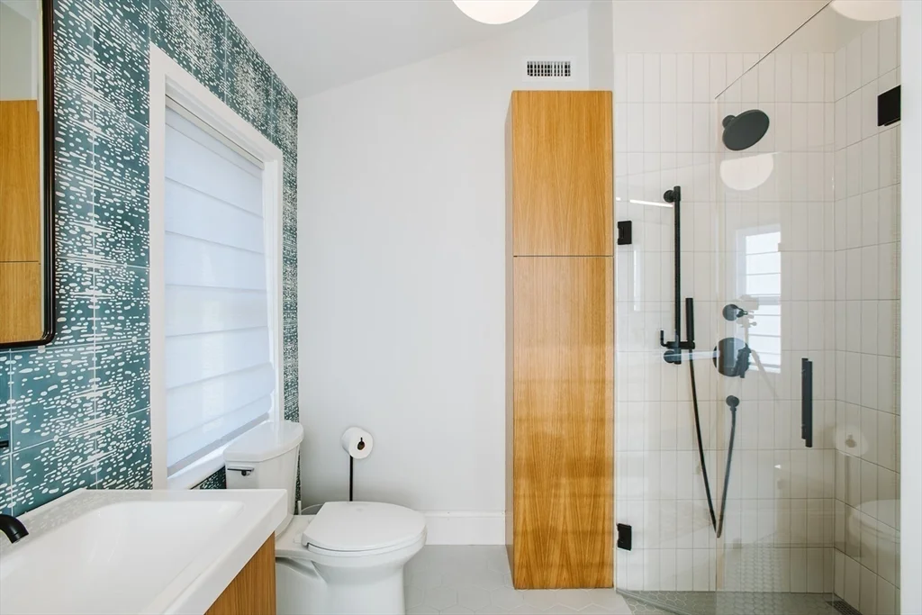 4 bed, 3 bath apartment for rent at 10 Ware St Unit 10, Teele Square — photo 13 of 23