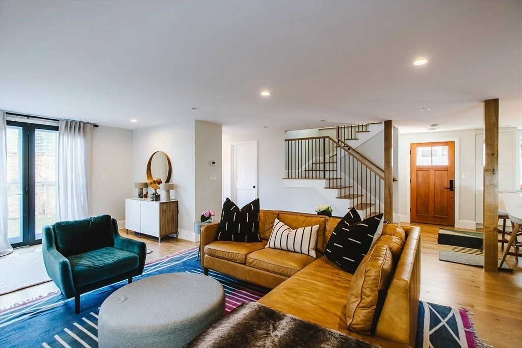 4 bed, 3 bath apartment for rent at 10 Ware St Unit 10, Teele Square — photo 5 of 23