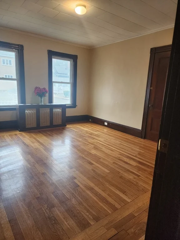 2 bed, 1 bath apartment for rent at 10 Warner St Unit 1, Salem — photo 2 of 9