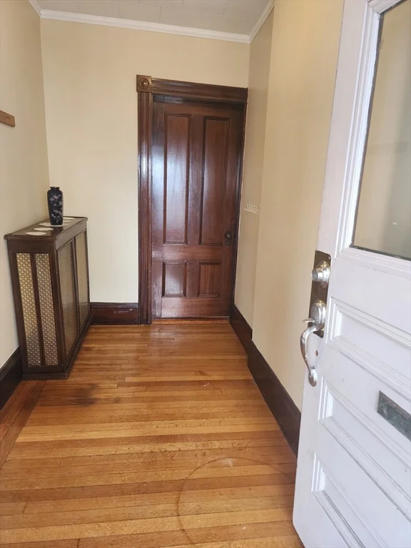 2 bed, 1 bath apartment for rent at 10 Warner St Unit 1, Salem — photo 4 of 9