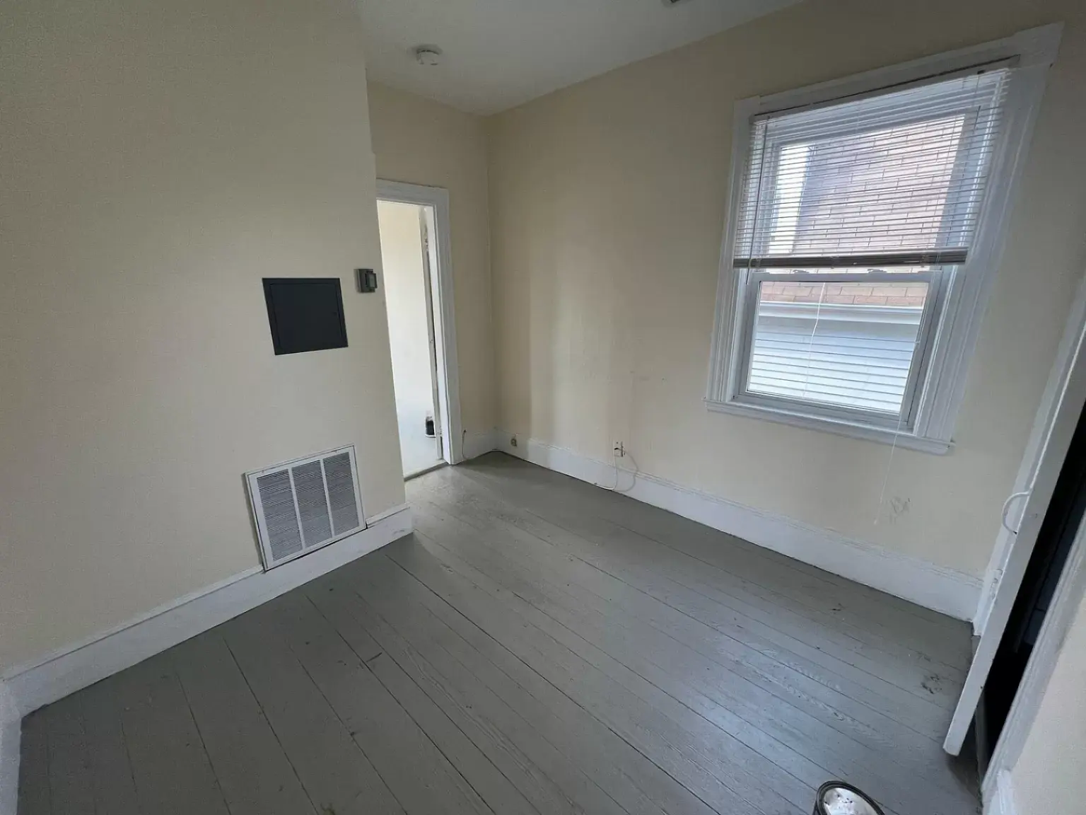 2 bed, 1 bath apartment for rent at 10 Warren St Unit 2, Cambridge — photo 17 of 20
