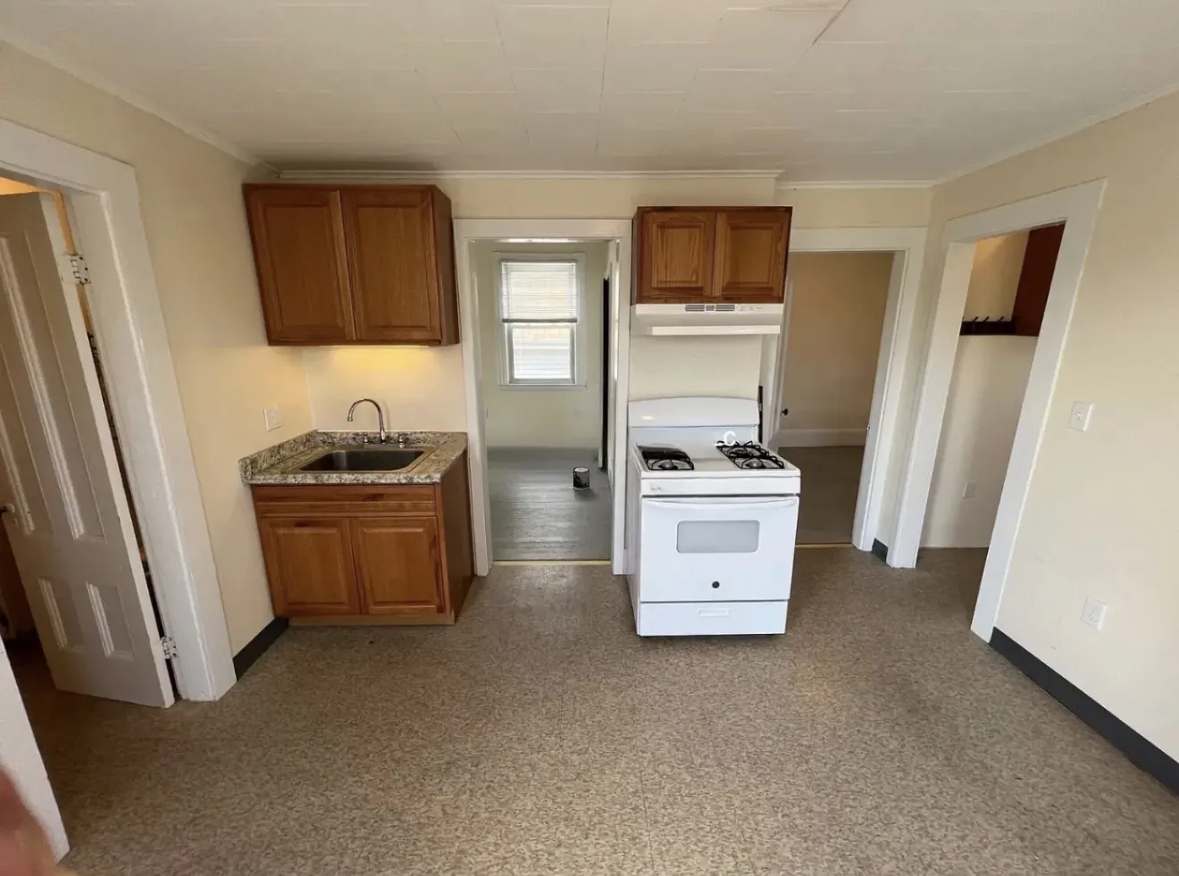 2 bed, 1 bath apartment for rent at 10 Warren St Unit 2, Cambridge — photo 4 of 20