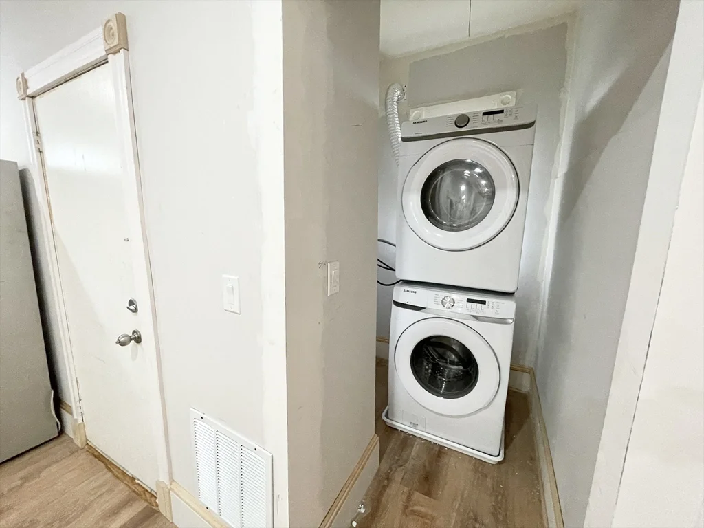3 bed, 1 bath apartment for rent at 10 Wave Ave Unit 2, Dorchester — photo 14 of 15
